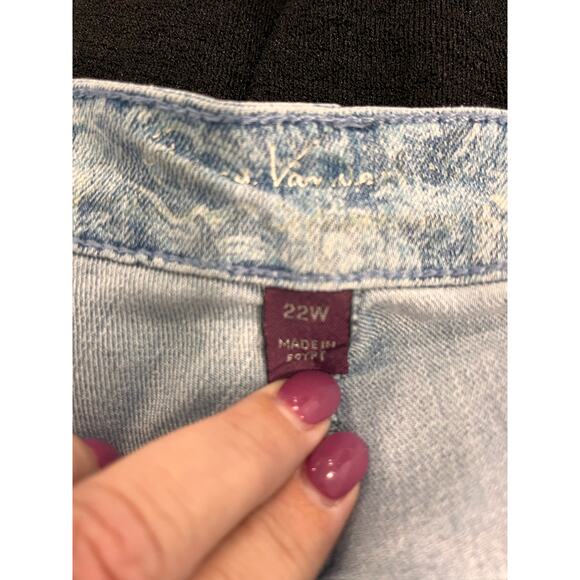 Gloria Vanderbilt Joslyn Plus 22W Denim Bermuda Shorts – Acid Wash Stretch Jean - Picture 5 of 14